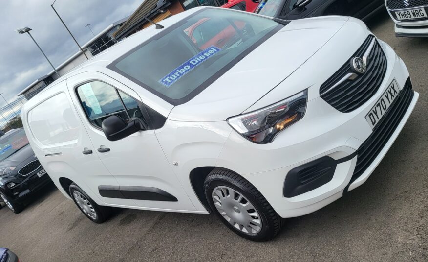 Vauxhall Combo Cargo L2 2300 Sportive Turbo Diesel 70 Reg