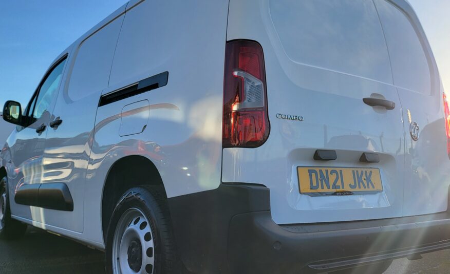 Vauxhall Combo Cargo L2 1.5 Turbo Diesel Dynamic