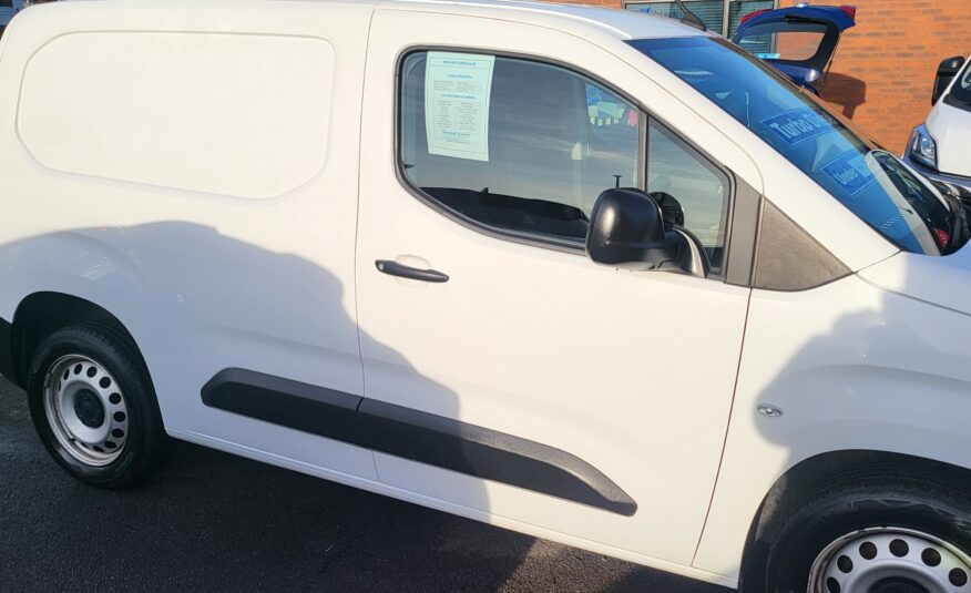 Vauxhall Combo Cargo L1 1.6 Turbo Diesel Van 19 Reg