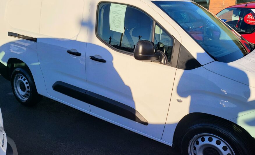 Vauxhall Combo Cargo L2 Diesel Dynamic 21 Reg