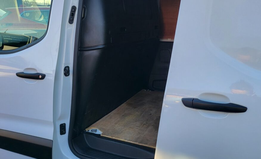 Vauxhall Combo Cargo L2 Diesel Dynamic 21 Reg