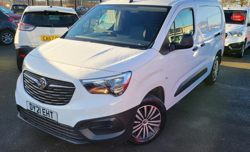 Vauxhall Combo Cargo 1.5 D L2 Dynamic Van 21 Reg