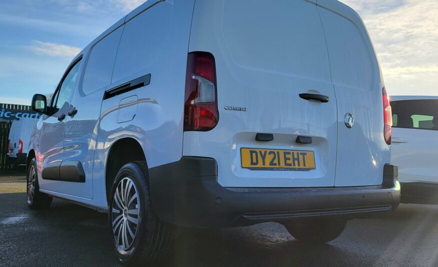 Vauxhall Combo Cargo 1.5 D L2 Dynamic Van 21 Reg